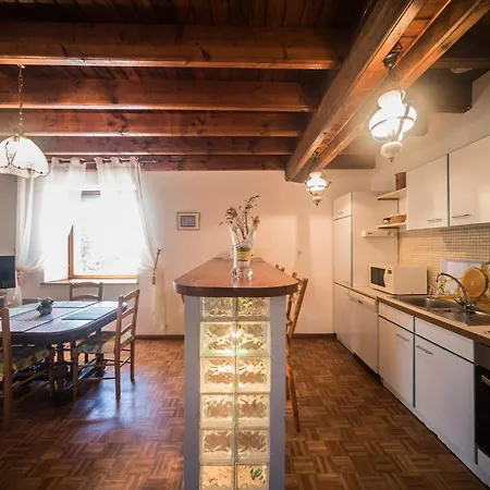 In Darney With Meadow Views * Dombasle-devant-Darney