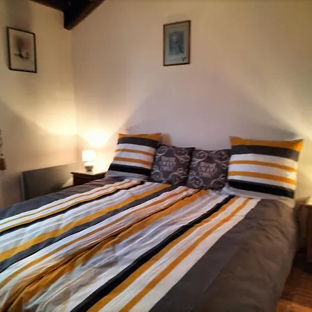 Διαμέρισμα In Darney With Meadow Views *