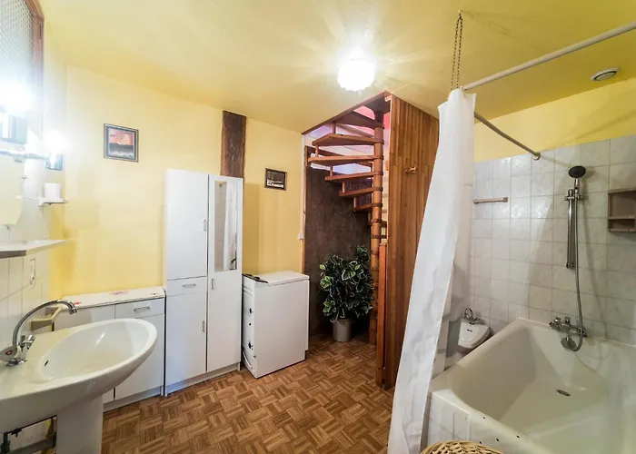 In Darney With Meadow Views Dombasle-devant-Darney