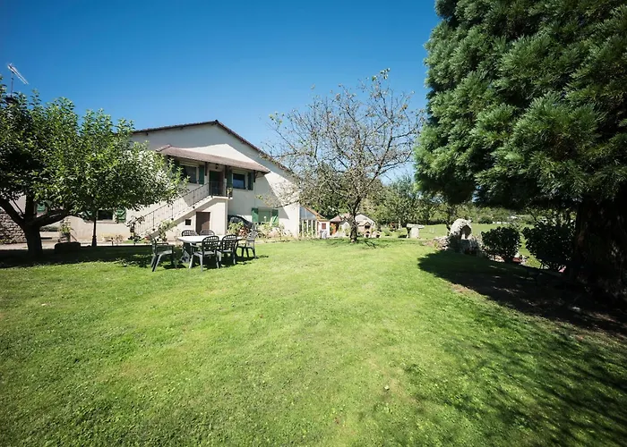 In Darney With Meadow Views Lejlighed Dombasle-devant-Darney